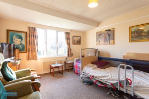 Sitting Room- click for photo gallery